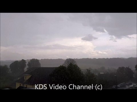 Sturm/Thunderstorm Wolkenbruch Gewitter Regen in Stadt Aachen. Heftiges Unwetter in NRW.20.07.2019.
