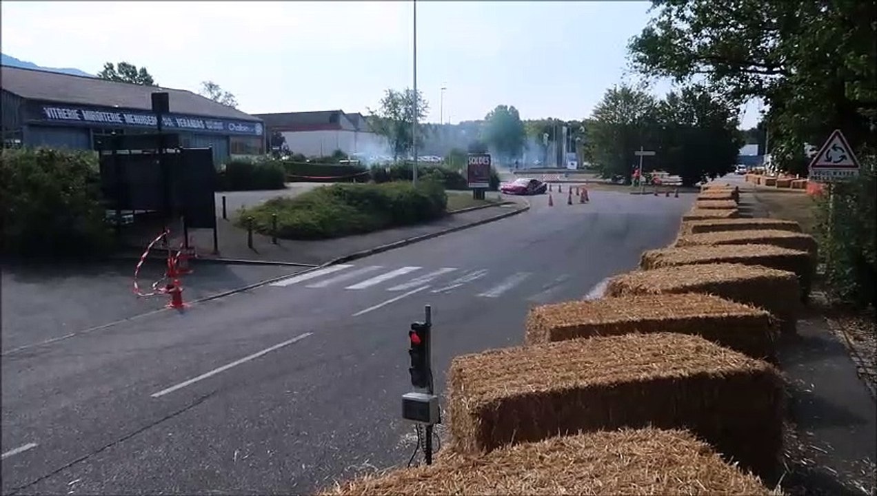 15e Slalom auto de Ville-la-Grand : les voitures de course ont pris possession de la zone artisanale