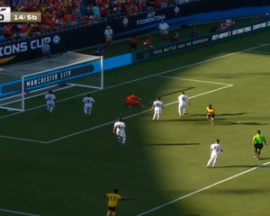 لقطة: نيكيتاه يسجّل ثنائية في فوز أرسنال المريح على فيورنتينا