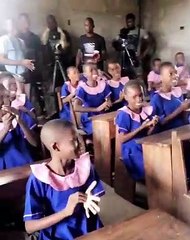 [BUZZ VIDEO] "comment bien se laver les mains" de la célèbre actrice Jenifa