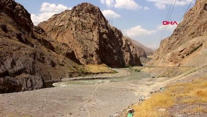 HAKKARİ Çatışmada yaralanan terörist Zap Suyu'na atladı