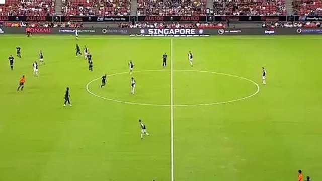 Harry Kane scores from the halfway line vs Juventus - ICC - 07/2019