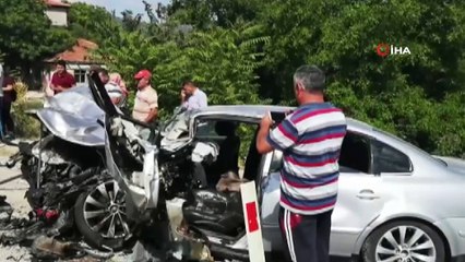 Denizli’de araçlar kafa kafaya çarpıştı: 5 yaralı