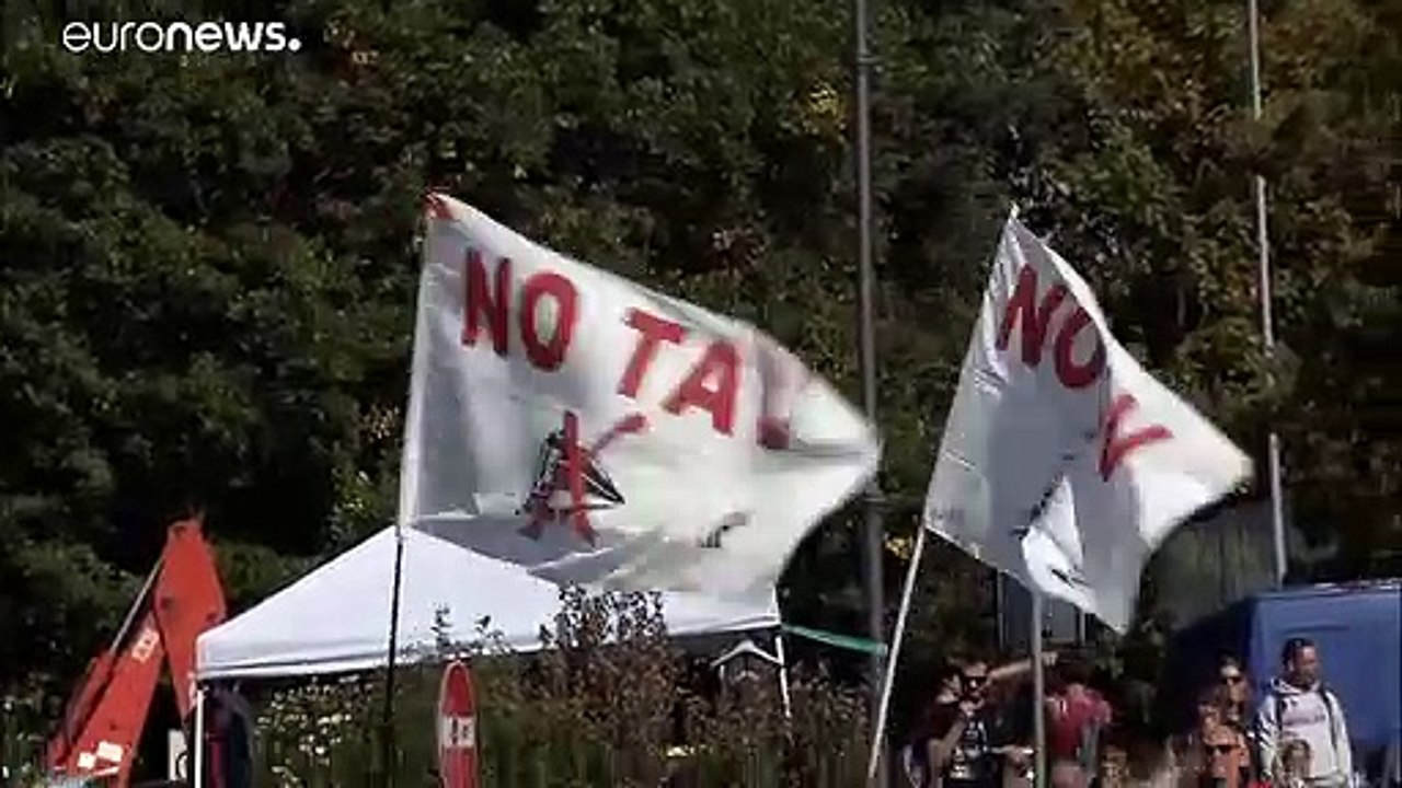 NO TAV: disordini al campeggio studentesco, decine di denunciati