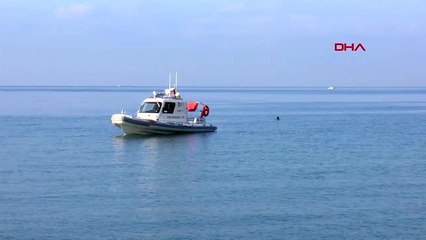 YEŞİLKÖY'DE DENİZE GİRDİKTEN SONRA KAYBOLAN GENÇ ARANIYOR