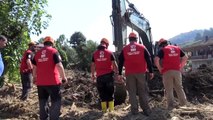 Düzce'deki su baskını ve toprak kayması - Arama çalışmaları yeniden başladı