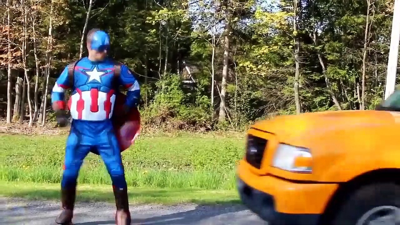Frozen ELsa, Spiderman, Captain America, Superman, ANNA, Spidergirl, great fun together
