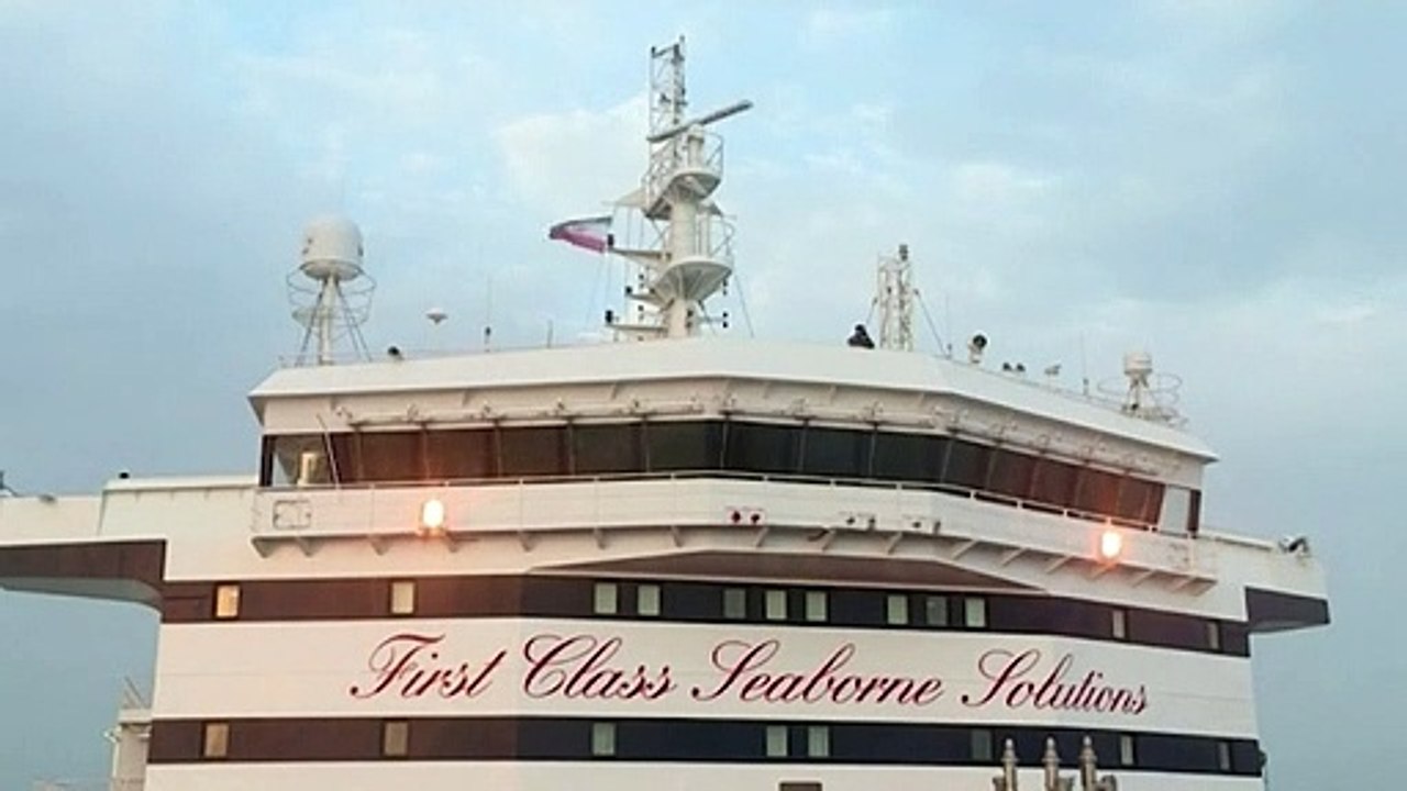 Iranian flag flies above Stena Impero tanker