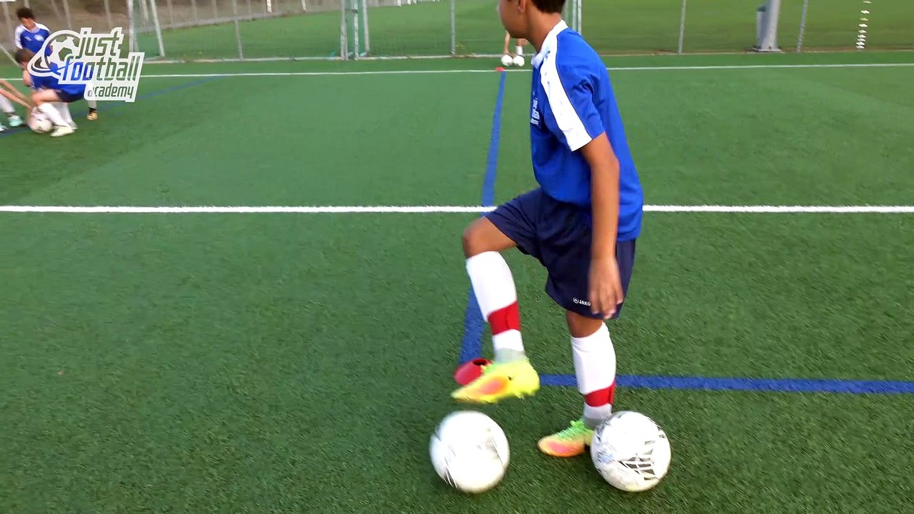 Fussballtraining_ Ballsammler - Ballführung - Technik