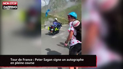 Tour de France : Peter Sagan signe un autographe en pleine course (vidéo)