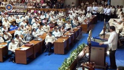 Duterte insists on fishing deal, threat of war with China