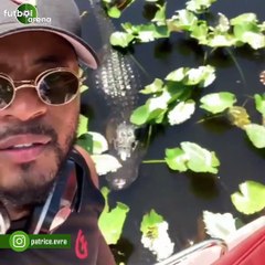 Patrice Evra tehlikeli sularda..
