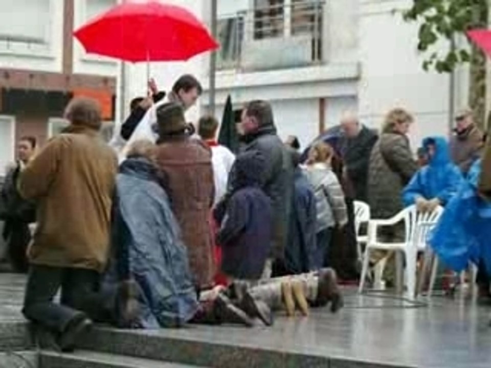 Messes dans la rue à Amiens
