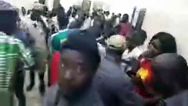 Sadio Mané à L’UCAD, des étudiants jettent des pierres