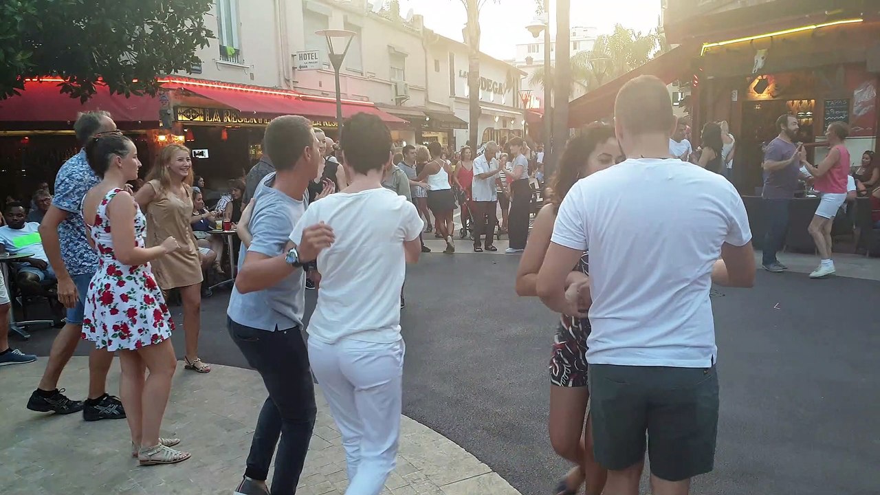 Salsa et musique à volonté à Juan-les-Pins