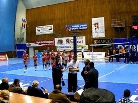 VOLEI FEMININ,CHALLENGE CUP: STIINTA BACAU-NOVA KBM BRANIK M