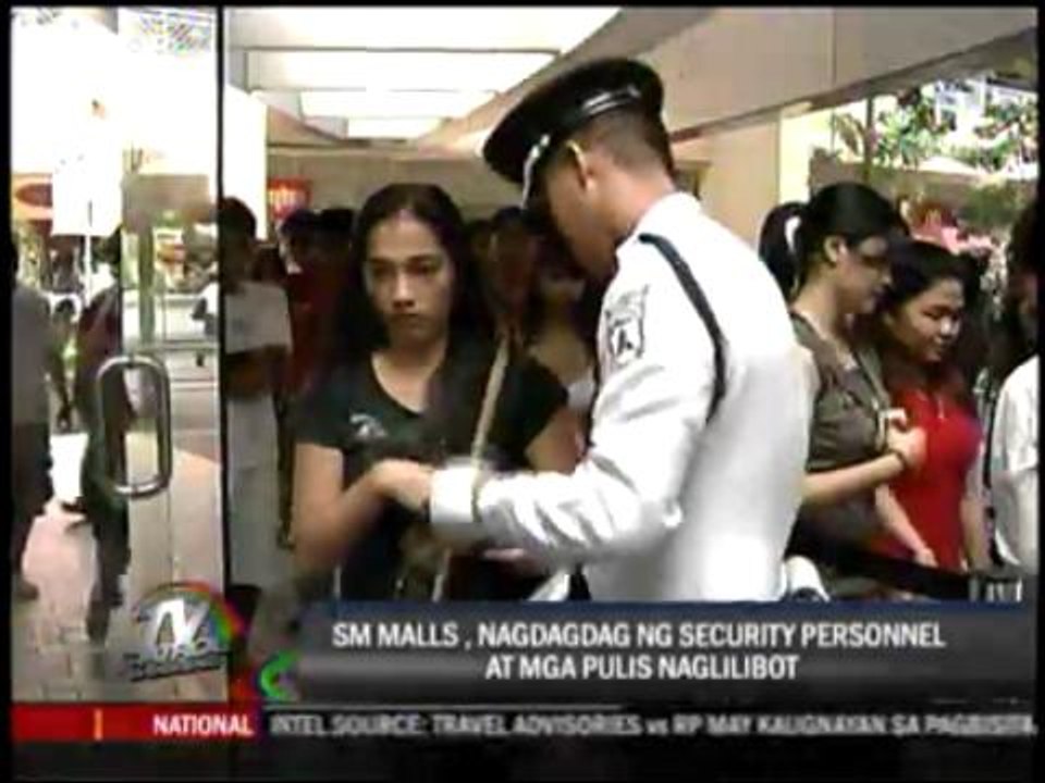 Terror threats not stopping people from malling