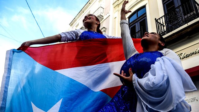 Puerto Rico protests: Calls for governor to resign