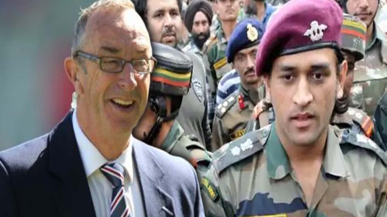 Dhoni fans trolls David Llyod | தோனியை கிண்டல் செய்த முன்னாள் வீரர்.. திட்டும் ரசிகர்கள்!- வீடியோ