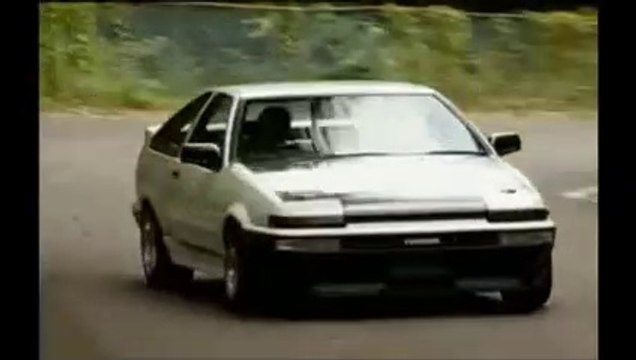 VÍDEO: Toyota Sprinter Trueno, un japo de verdad al límite