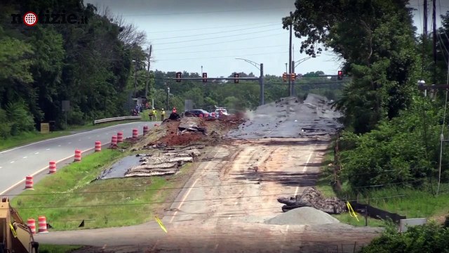 Usa, esplode l'asfalto: ecco i lavori per rifare il manto stradale | Notizie.it