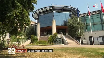 Spéciale Canicule : A Villeneuve-sur-Lot, les employés de la mairie téléphonent aux personnes âgées pour prendre de leur nouvelle et leur rappeler les gestes à adopter