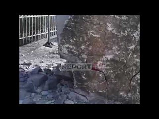 Report TV - Hidhet në erë memoriali i grekut Thimio Lolit në Finiq