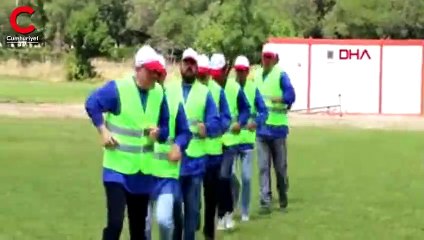 Drone'lu atlı ve ATV'li kurban yakalama timi