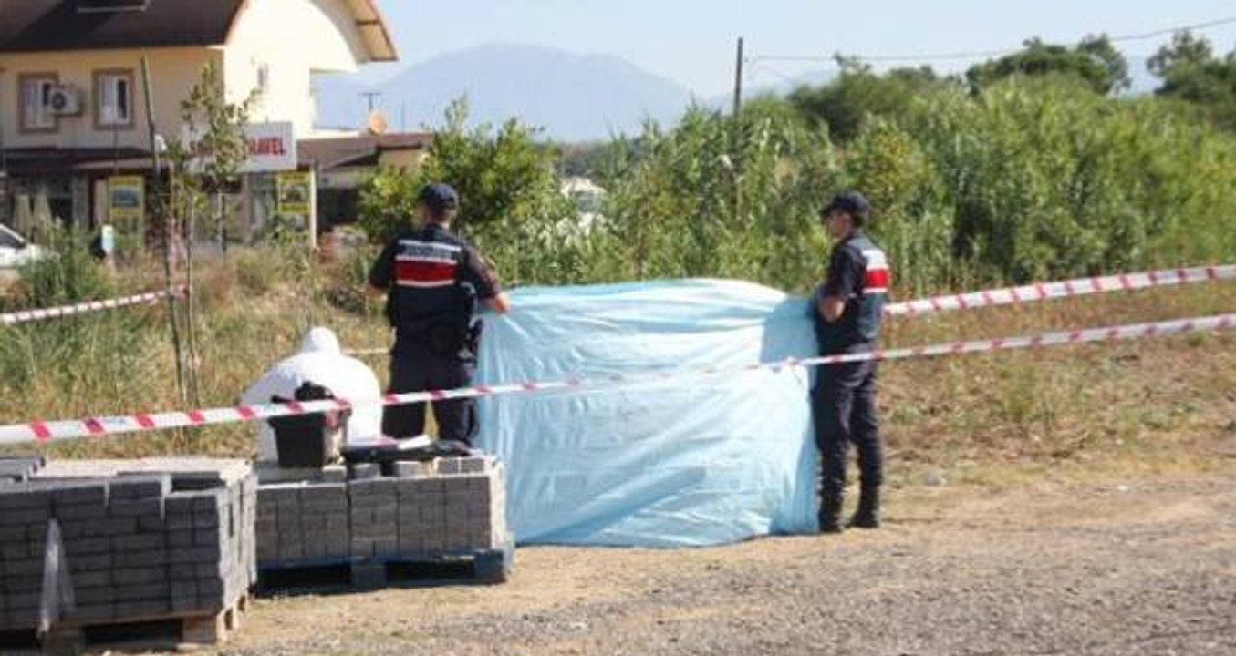 Gözü dönmüş cani, birlikte yaşadığı kadını 20 kez bıçaklayarak öldürdü