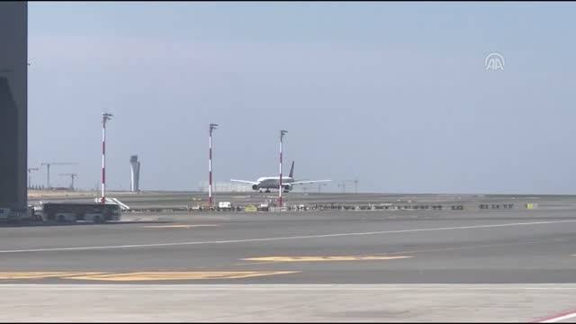 THY'nin üçüncü rüya uçağı İstanbul'a geldi
