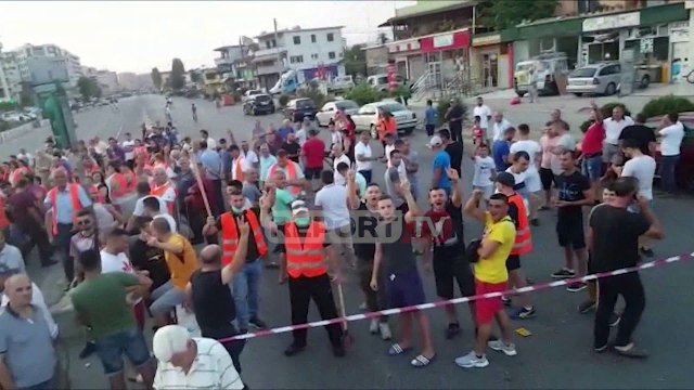 Arrestohen babë e bir për sulmin me gurë ndaj policisë, banorët e Unazës së Re hedhin molotov