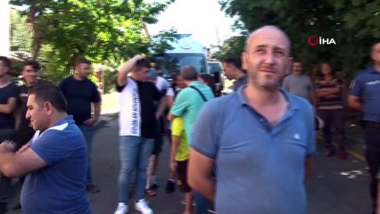 Ümraniye’de binanın çatısının alevlere teslim olduğu anlar kamerada