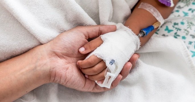 Ses collègues lui offrent 150 RTT pour qu'elle puisse rester au chevet de son fils, atteint d'une tumeur au cervelet