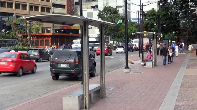 Venezuela recupera gradualmente servicio eléctrico tras gigantesco apagón