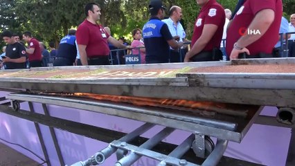 Hatay’da 80 metrelik künefe şöleni