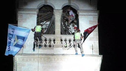 VIDEO - DISCESA DAL CAMPANILE CON BANDIERA DELLA LAZIO