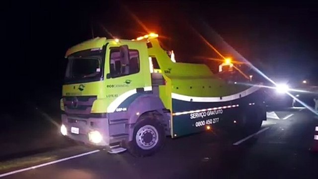 Três veículos se envolvem em colisão na rodovia BR-277