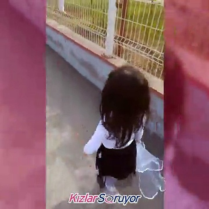 Okuldan Bıkan Küçük Kızın İsyanı