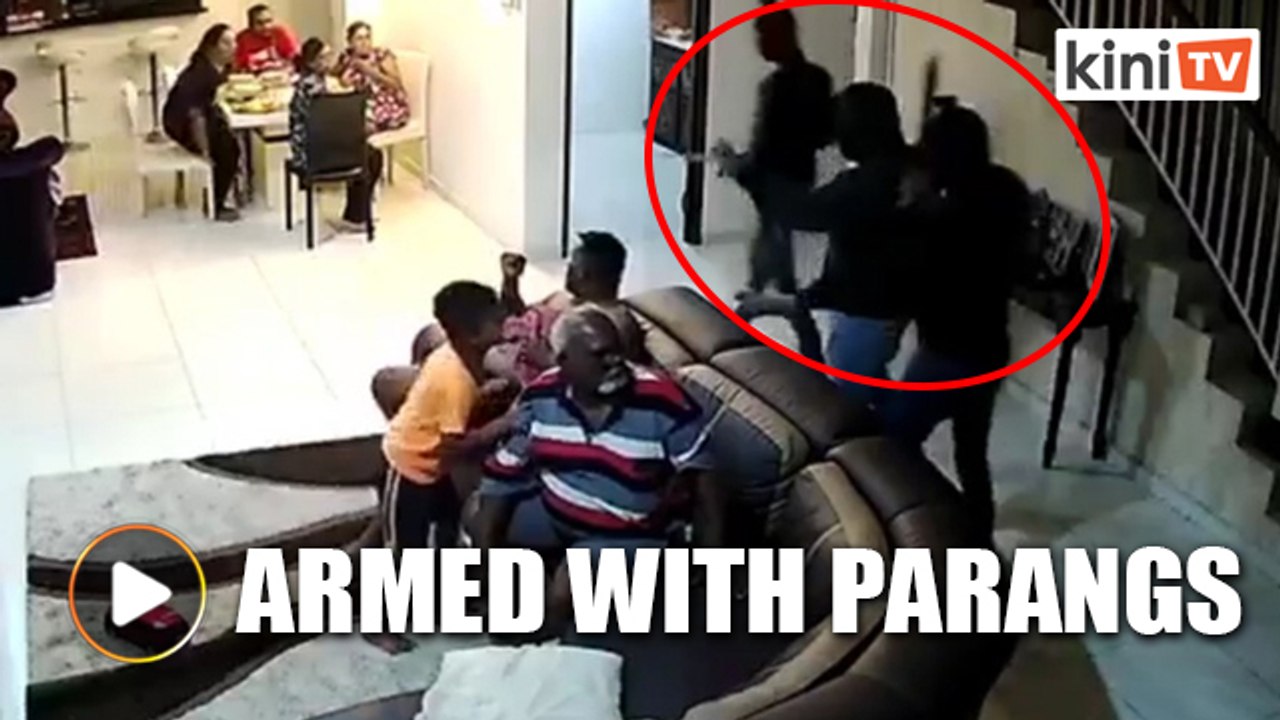 Family time disrupted by parang-wielding robbers