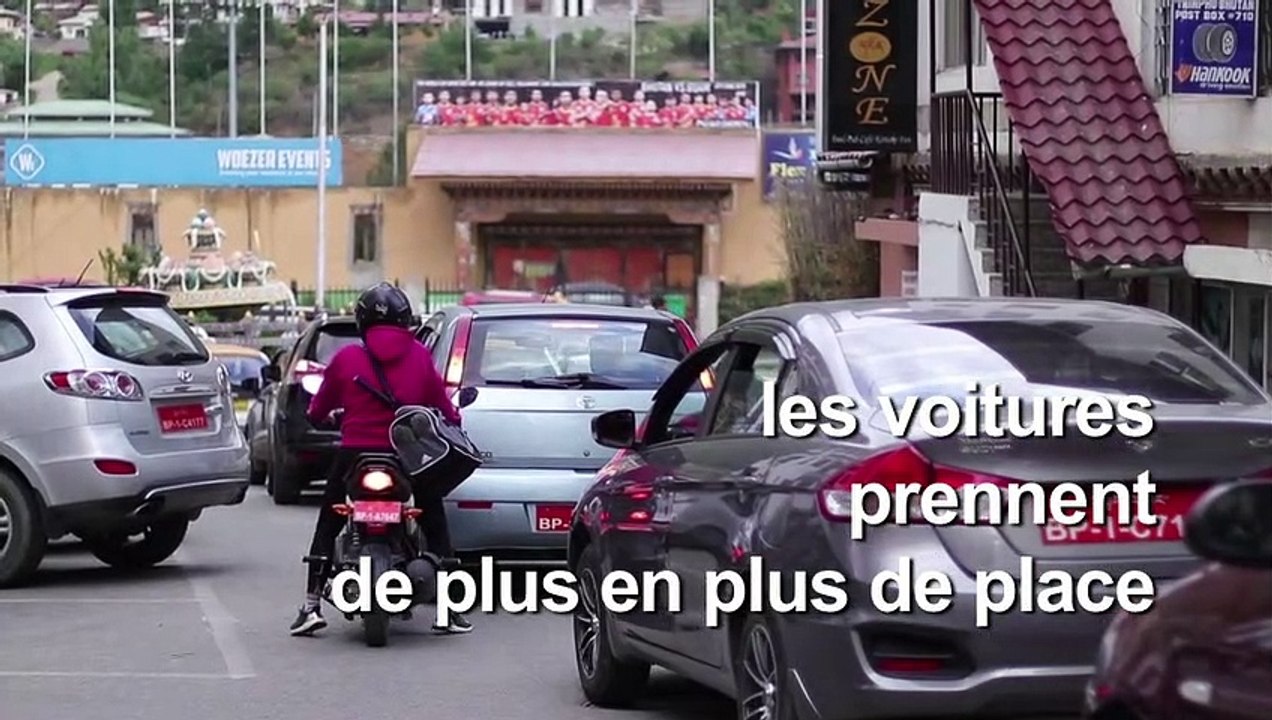 Au Bhoutan écolo, les voitures prennent de plus en plus de place
