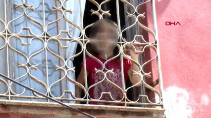 ADANA ANNESİNİN KAPIYI ÜZERLERİNE KİLİTLEDİĞİ 3 KARDEŞ, 3 SAAT SONRA KURTARILDI