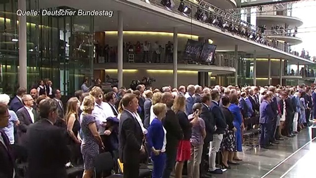 AKK als Verteidigungsministerin vereidigt