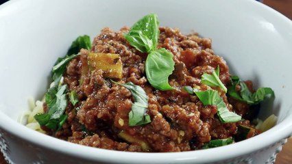 How to make spaghetti Bolognese | SIZZLE