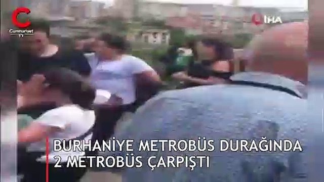 Burhaniye metrobüs durağında kaza