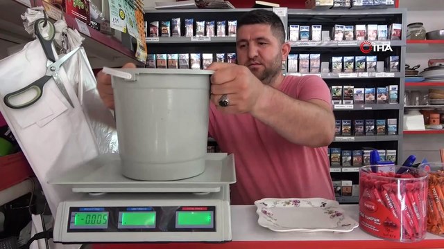 30 kiloluk kovalarda biriktirdiği madeni paralar ile umreye gitmek istiyor