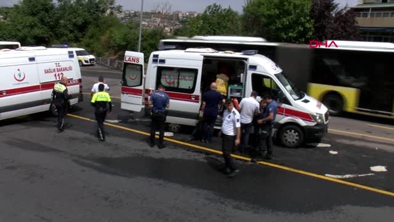 ÜSKÜDAR BURHANİYE DURAĞINDA METROBÜS KAZASI 4