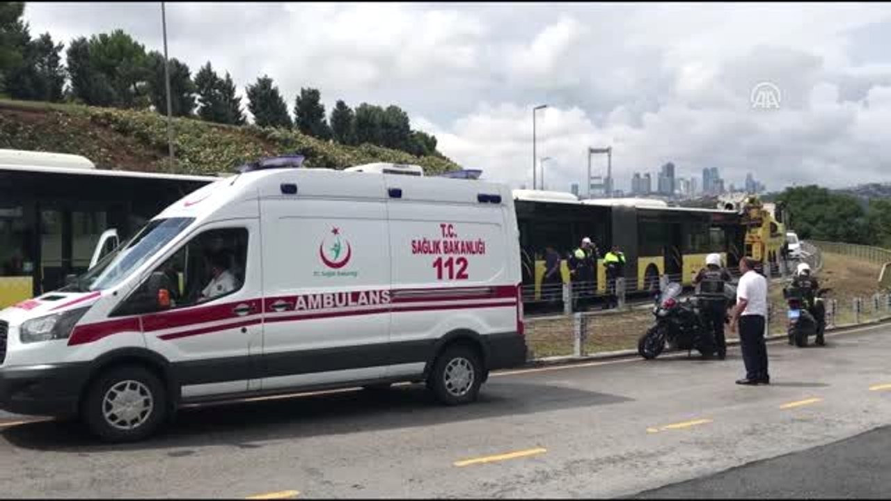 Üsküdar'da metrobüs kazası