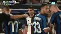 Cristiano Ronaldo frikikten attı