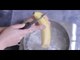 Schneide bei einer Banane die Enden ab und koche sie. In 10 Minuten hast du das beste Schlafmittel.