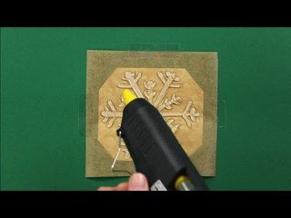 Etwas Heißkleber, und deine Fenster sehen aus wie eine Märchenlandschaft.